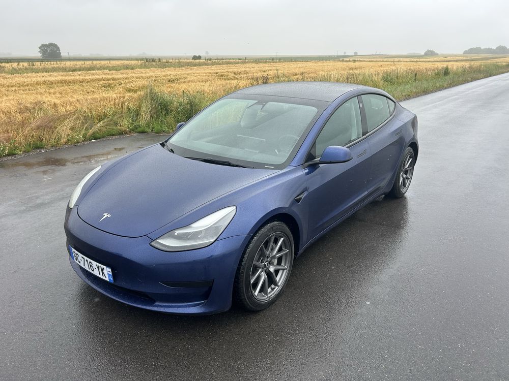 Tesla model 3 standard range plus