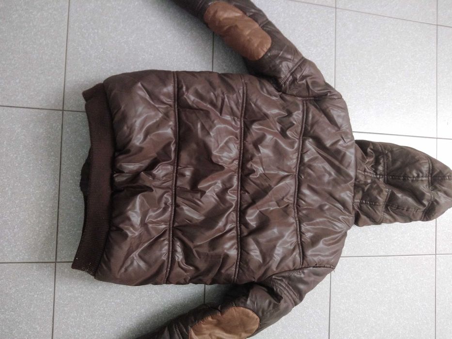 Blusão practicamente novo