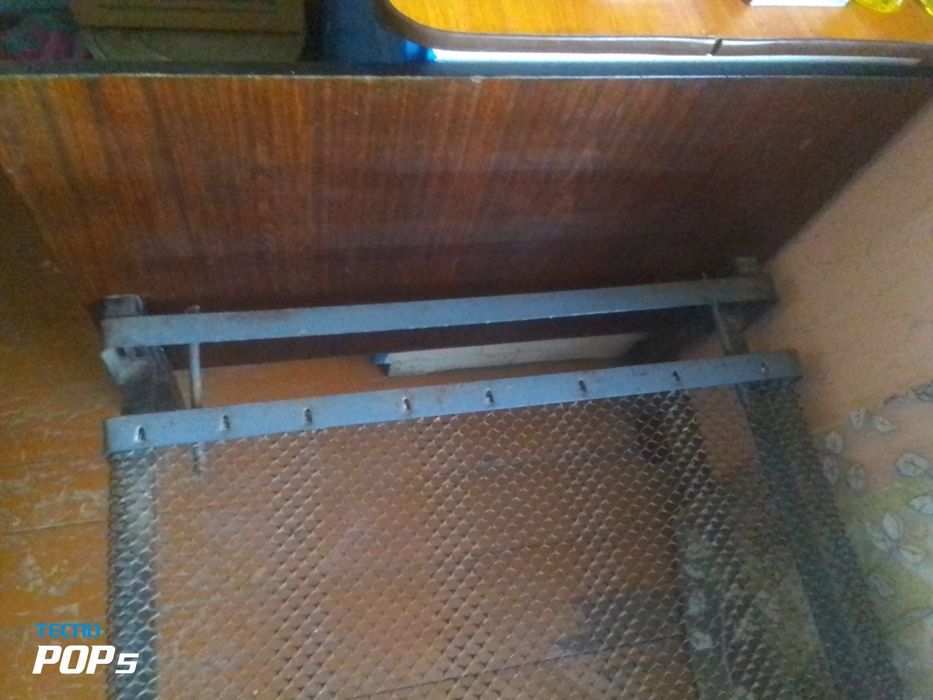 Продам кровать на сетке