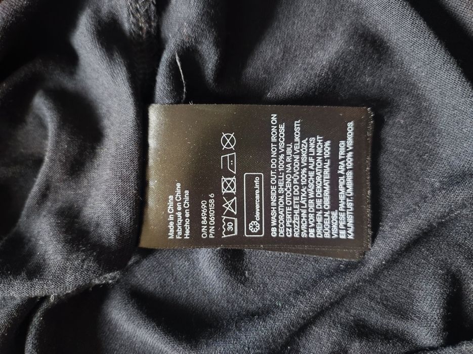 T-shirt damski z cekinami,