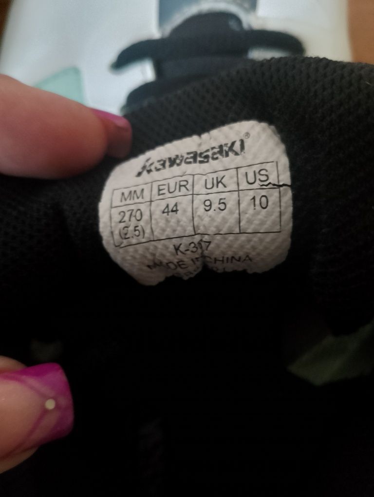 Buty sportowe męskie Kawasaki rozmiar 44 wkładka 27