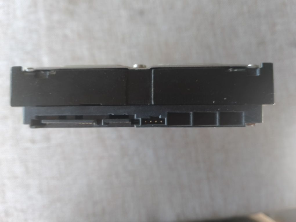 Жорсткий диск 1.5 ТБ seagate