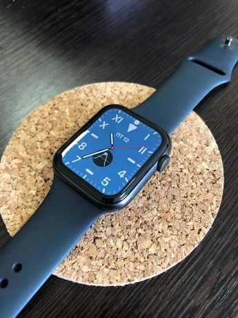 Apple Watch SE 44мм Space Gray