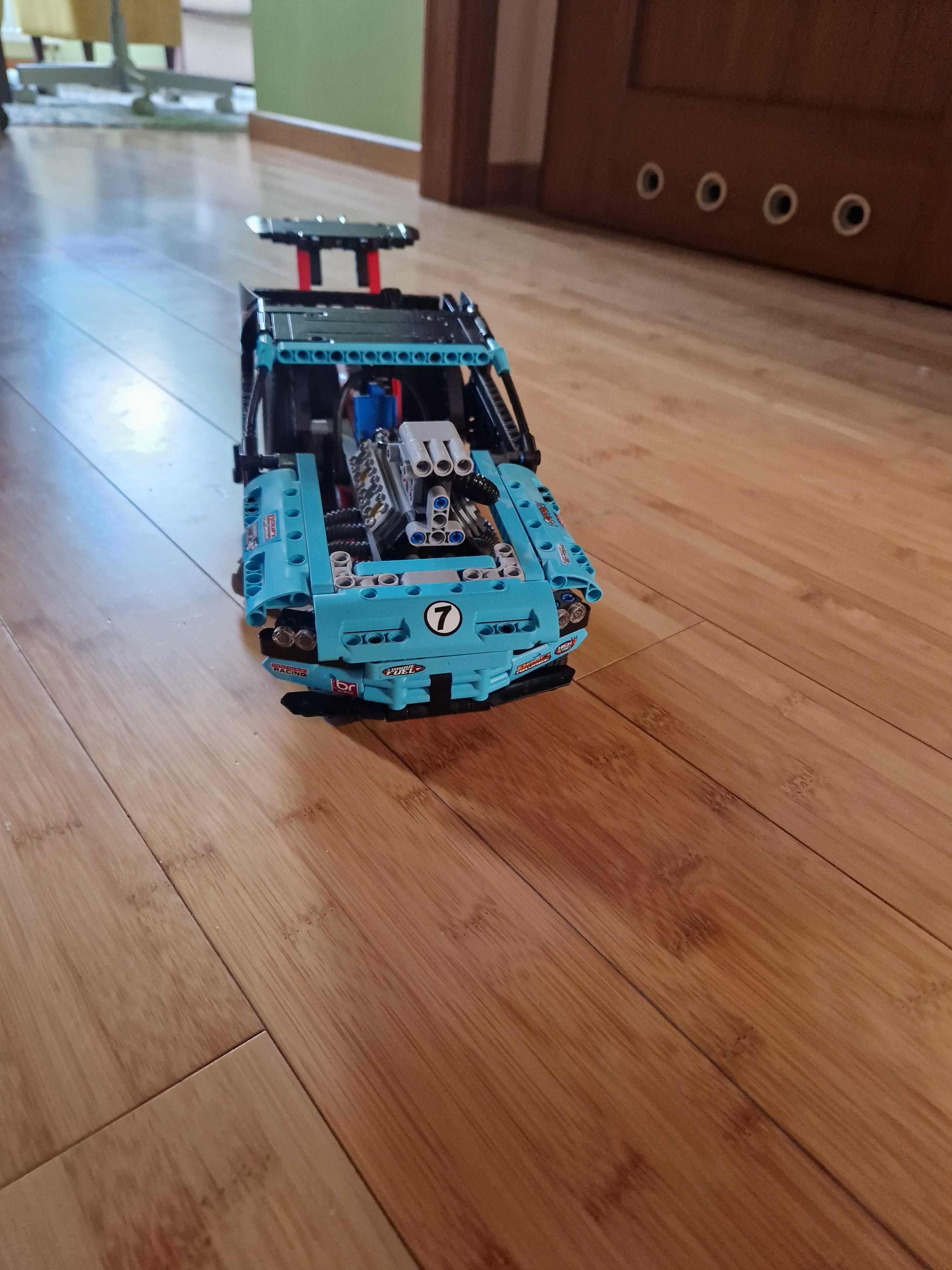 LEGO technic wyścigówka