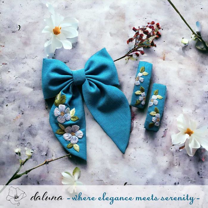 Laço e Ganchos Artesanais Bordados daluna