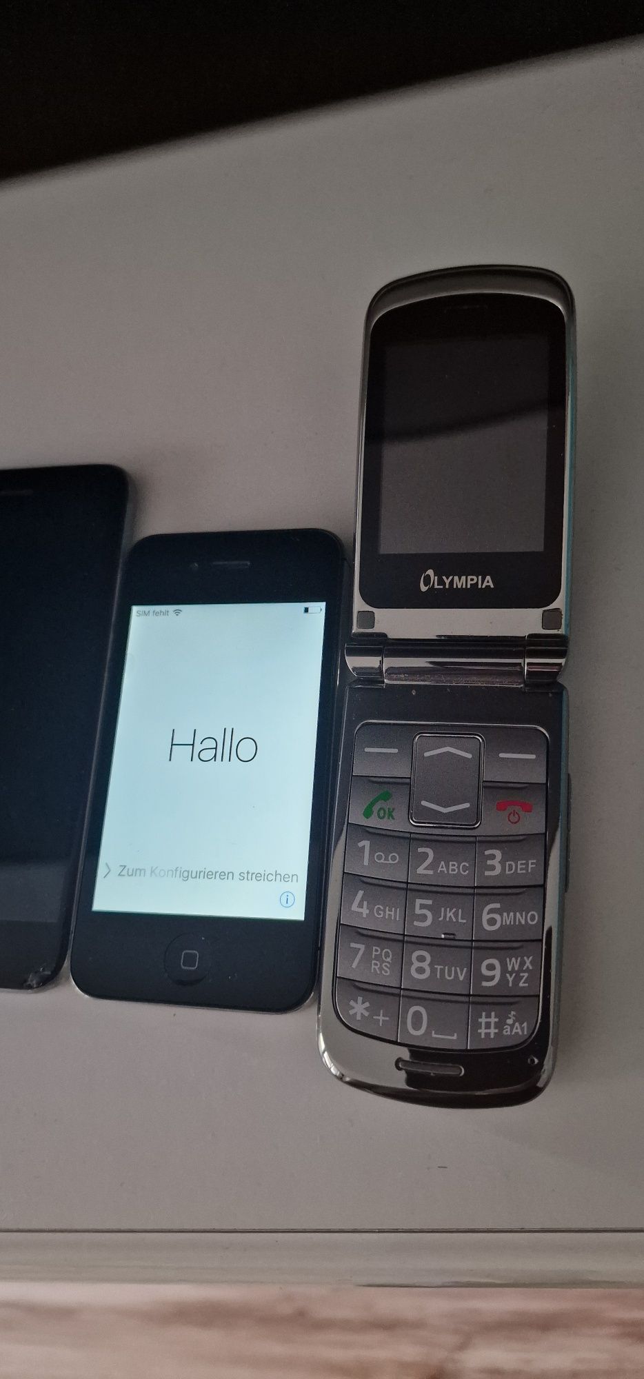 Telefony sprawne i na części