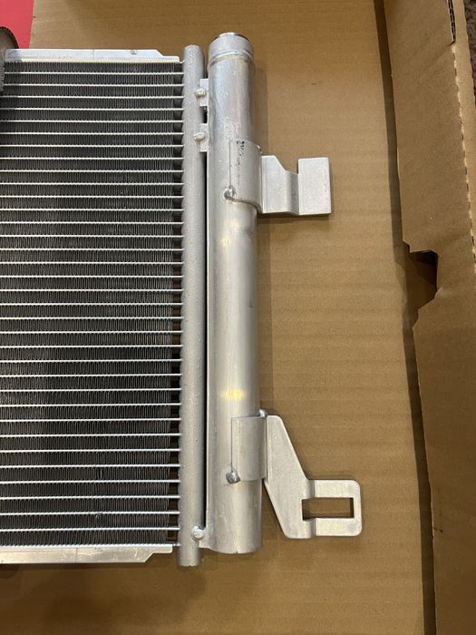 Радіатор кондиціонера Audi Q5