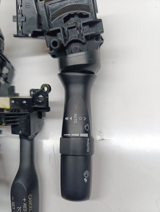 Подрулевой переключатель  Toyota Avensis T27 09-18 поворотов дворников