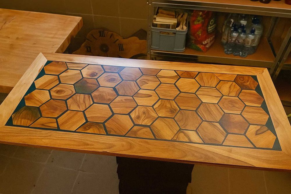 Stół z litego orzecha i żywicy epoksydowej – unikatowy ręczny wyrób