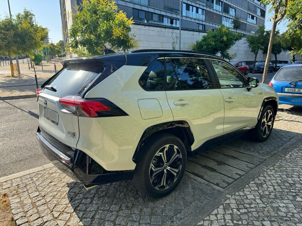 Toyota RAV4 2.5 HDF Plug-in Square Collection AWD-i