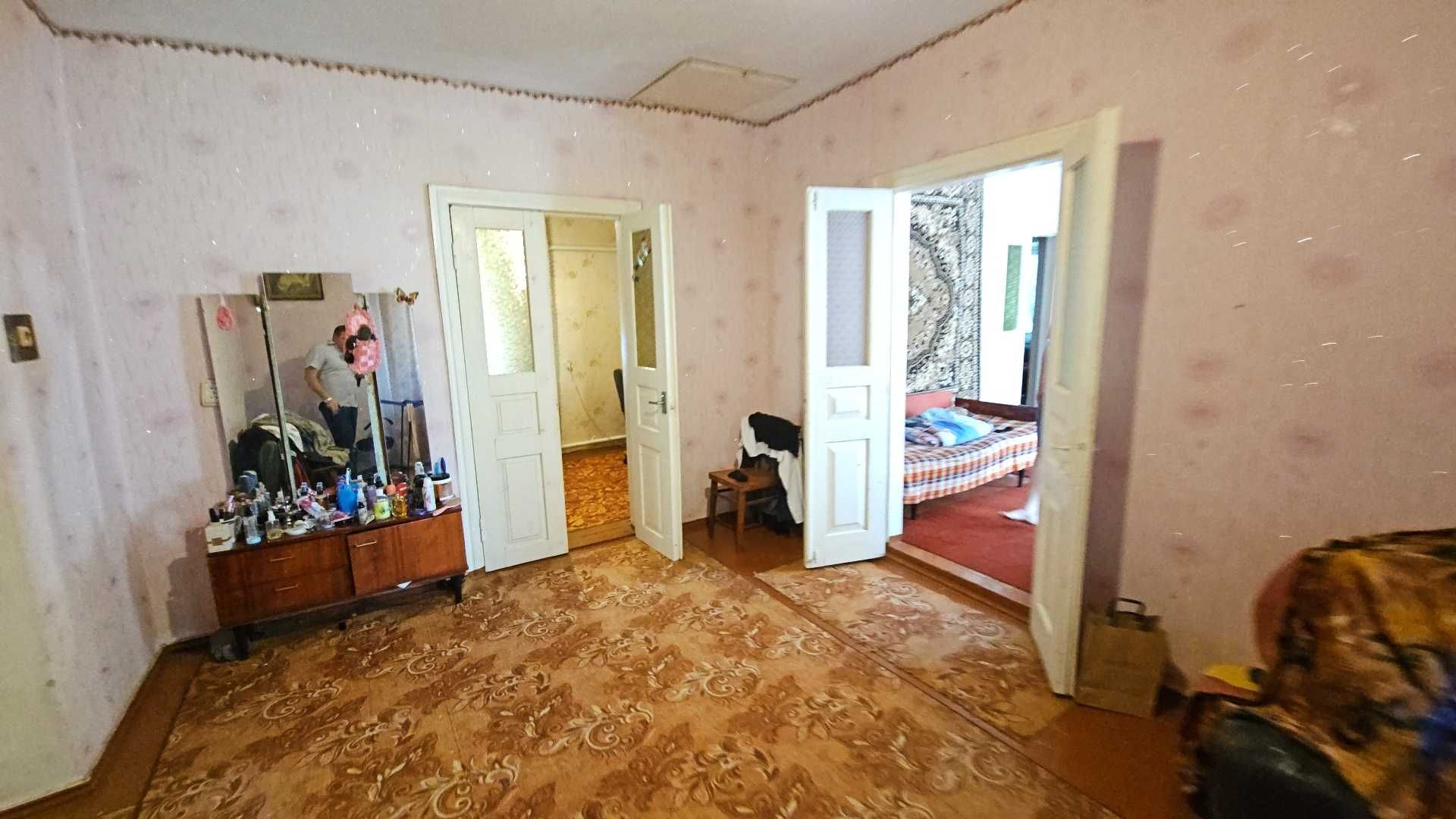 Цегляний будинок, в місті Яготин - всі комунікації. Є ВІДЕООГЛЯД