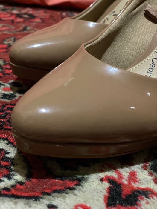 Нові туфлі Gerge