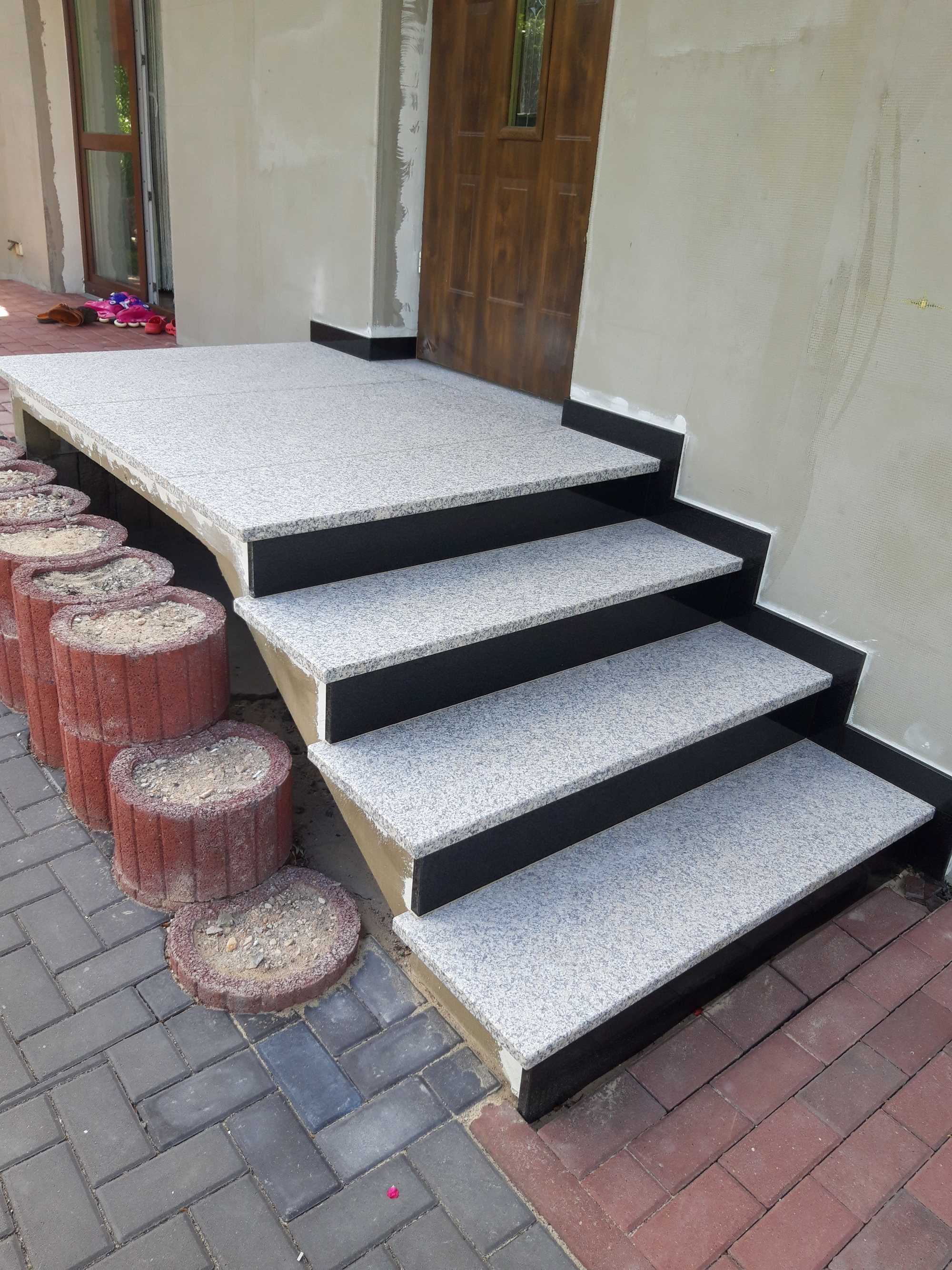 Blaty Kuchenne granitowe parapety schody wewnetrze drewniane