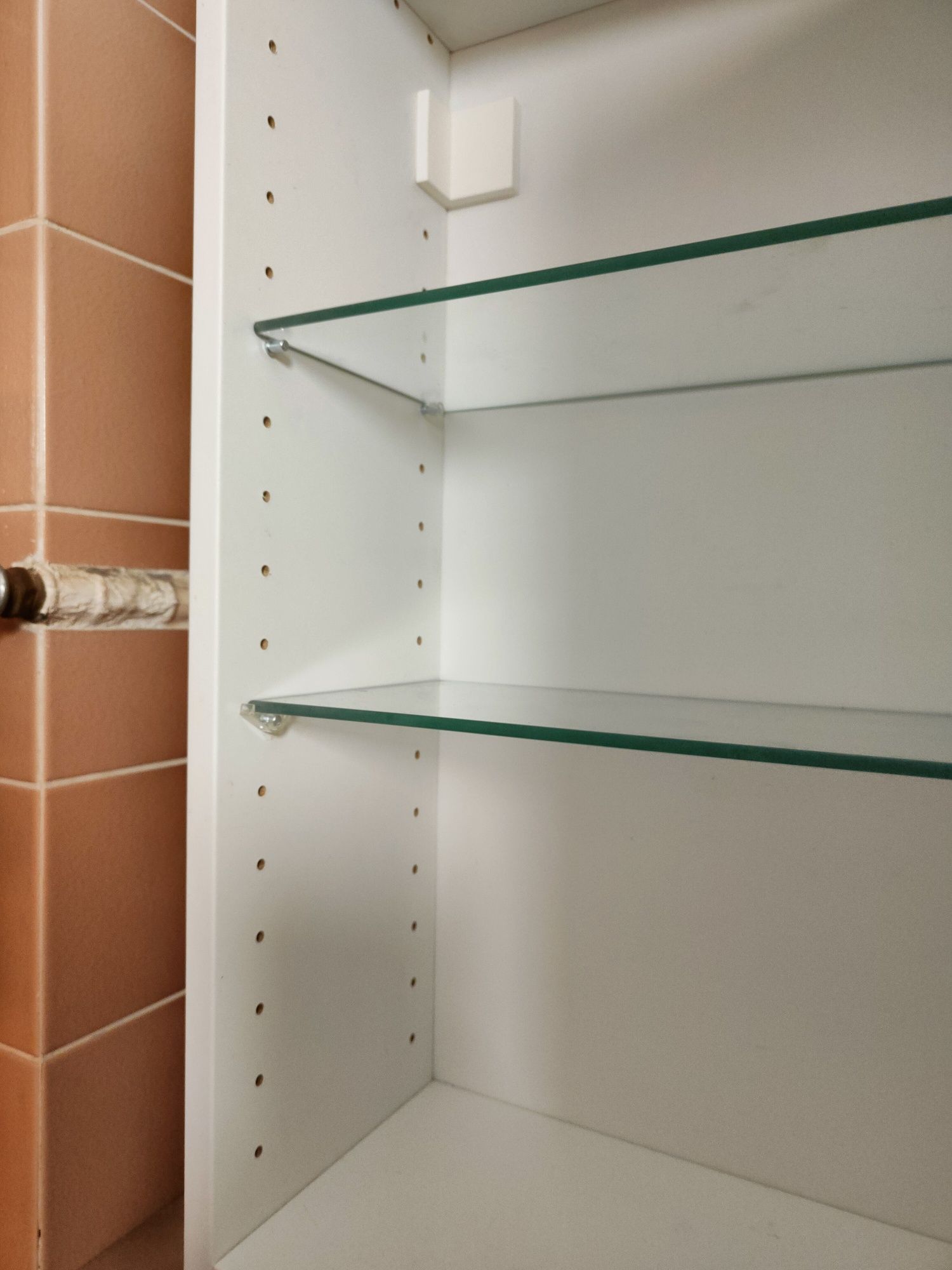 Szafka wisząca  łazienkowa Ikea