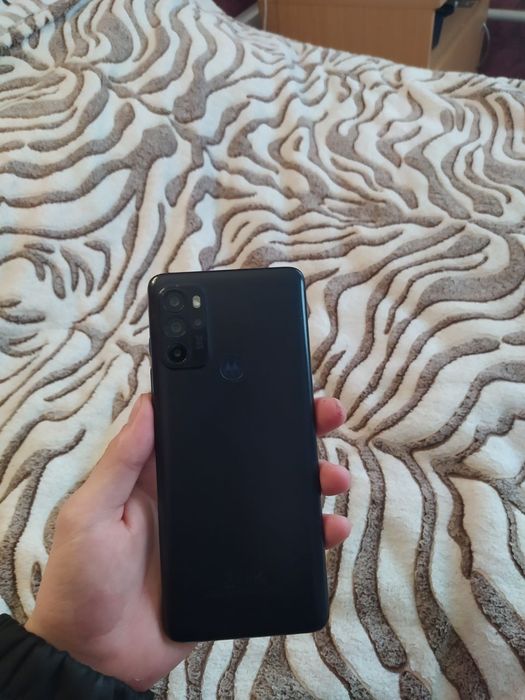 Продам телефон Moto g(60)s