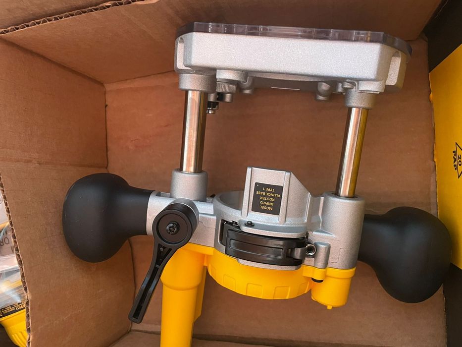 Фрезер dewalt DWP611PK 110volt