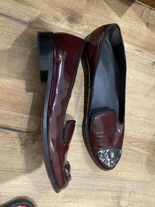 Взуття 40 р хороший стан