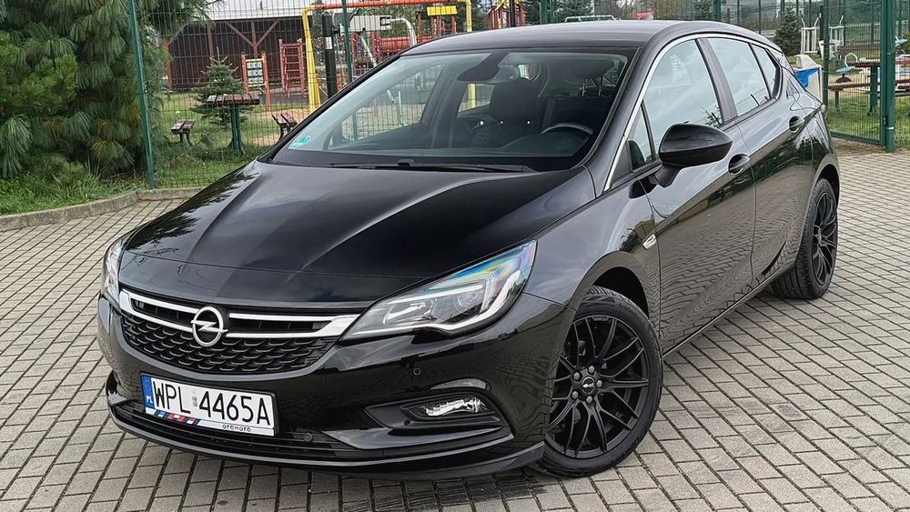 Opel Astra 1.4t 150km | Kubełki | Nawigacja | Chrom 17″ | Kamera Zarejestrowany