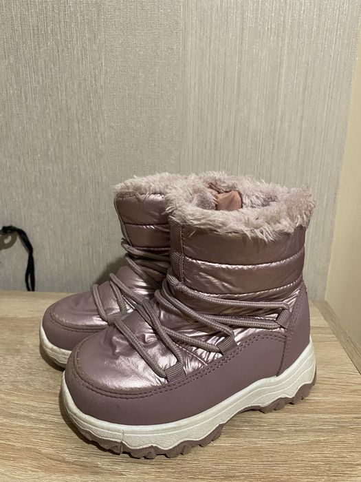 Зимове взуття 25 розмір