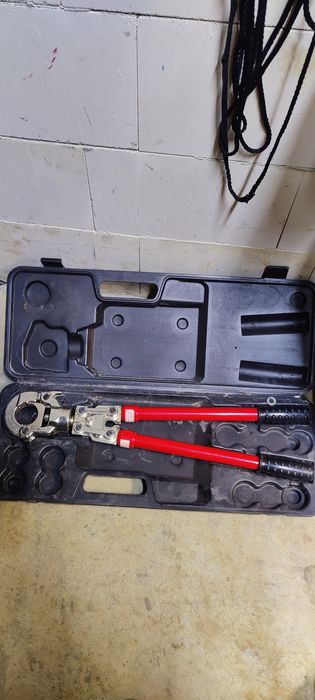 Zaciskarka hydrauliczna yato