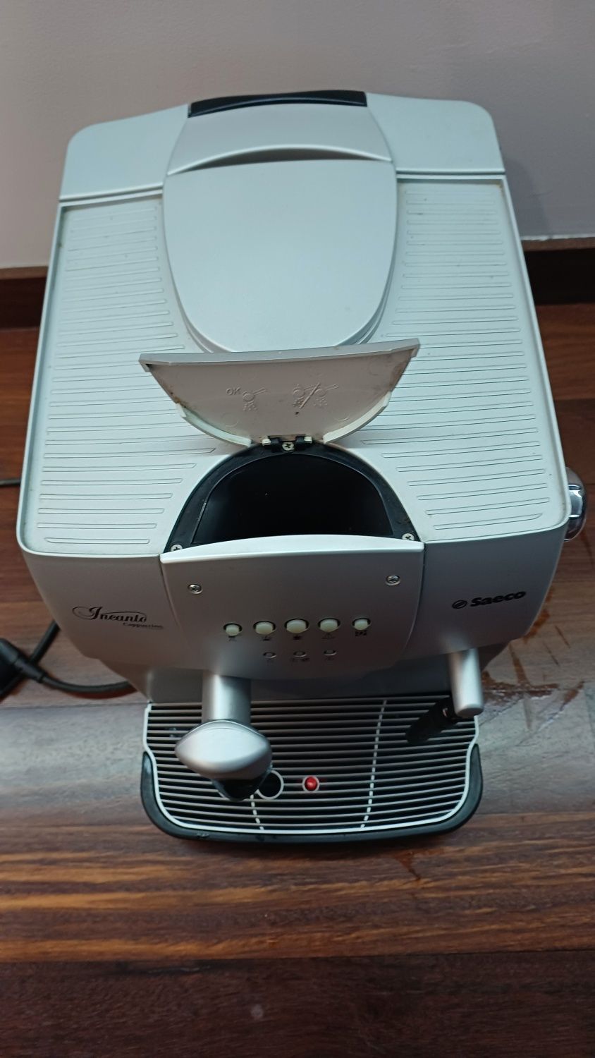 Máquina de café automática SAECO