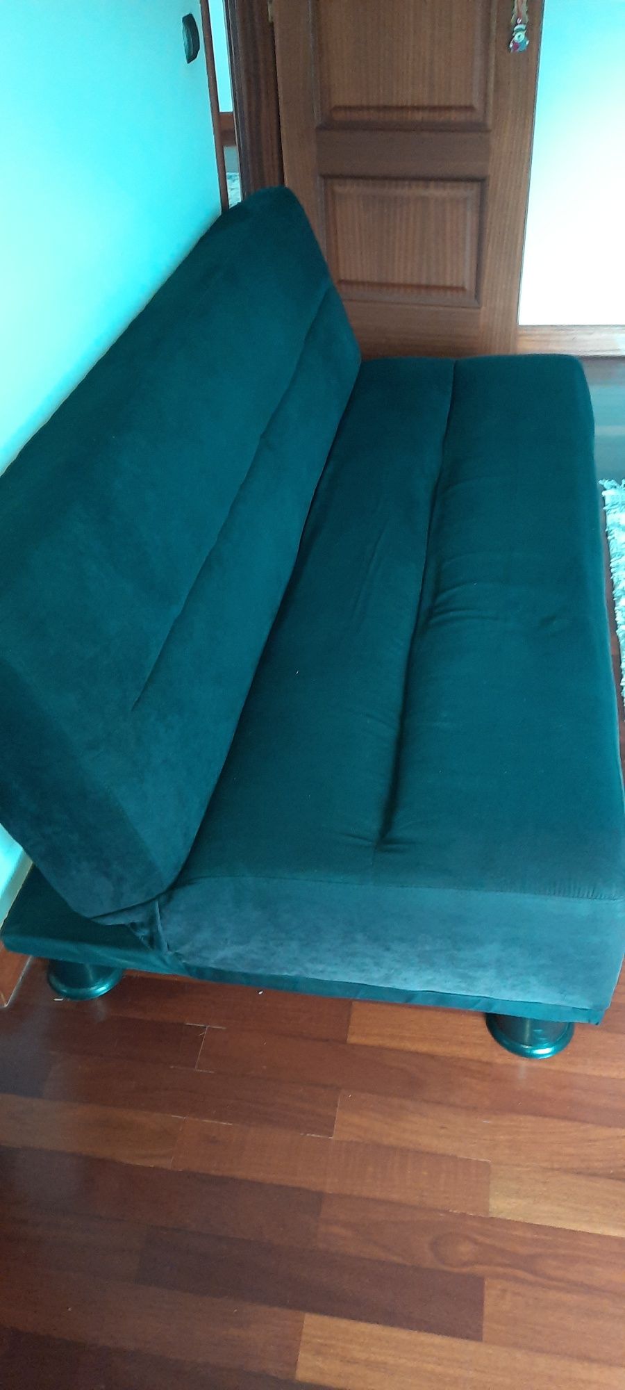 Sofá cama em veludo preto 180cm