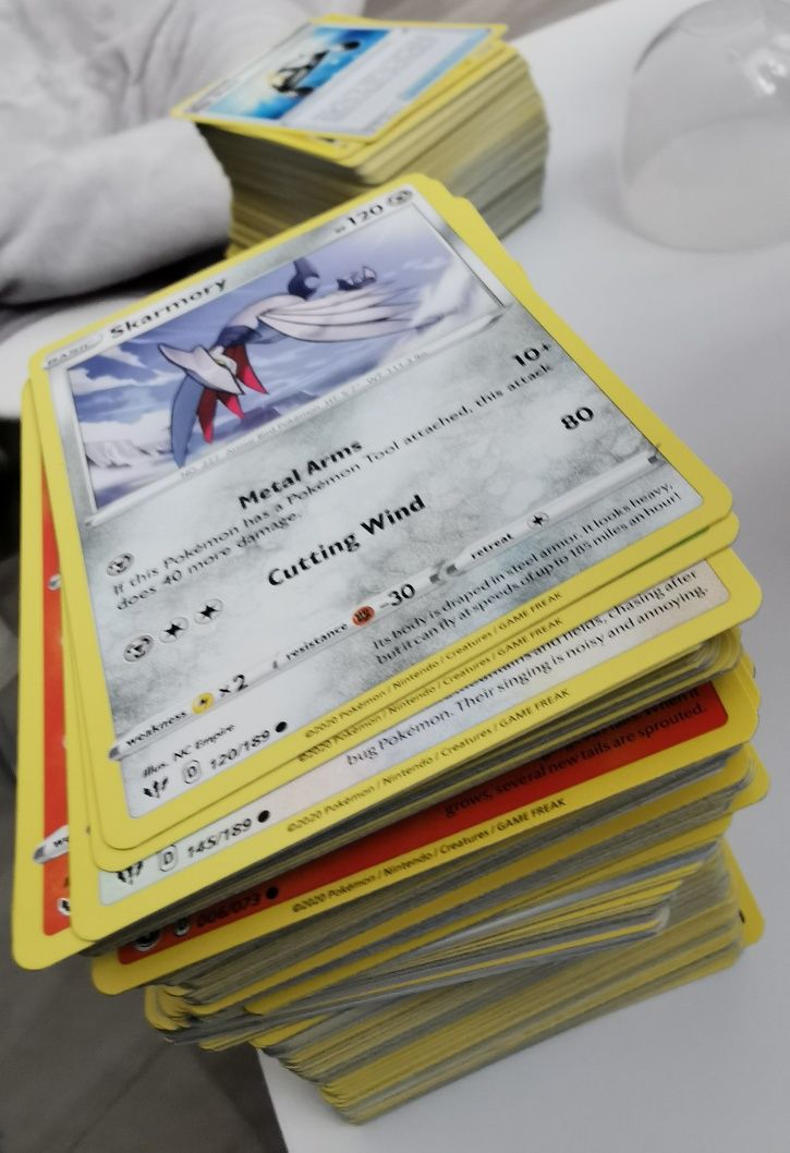 100 oryginalnych kart Pokemon TCG Oryginały