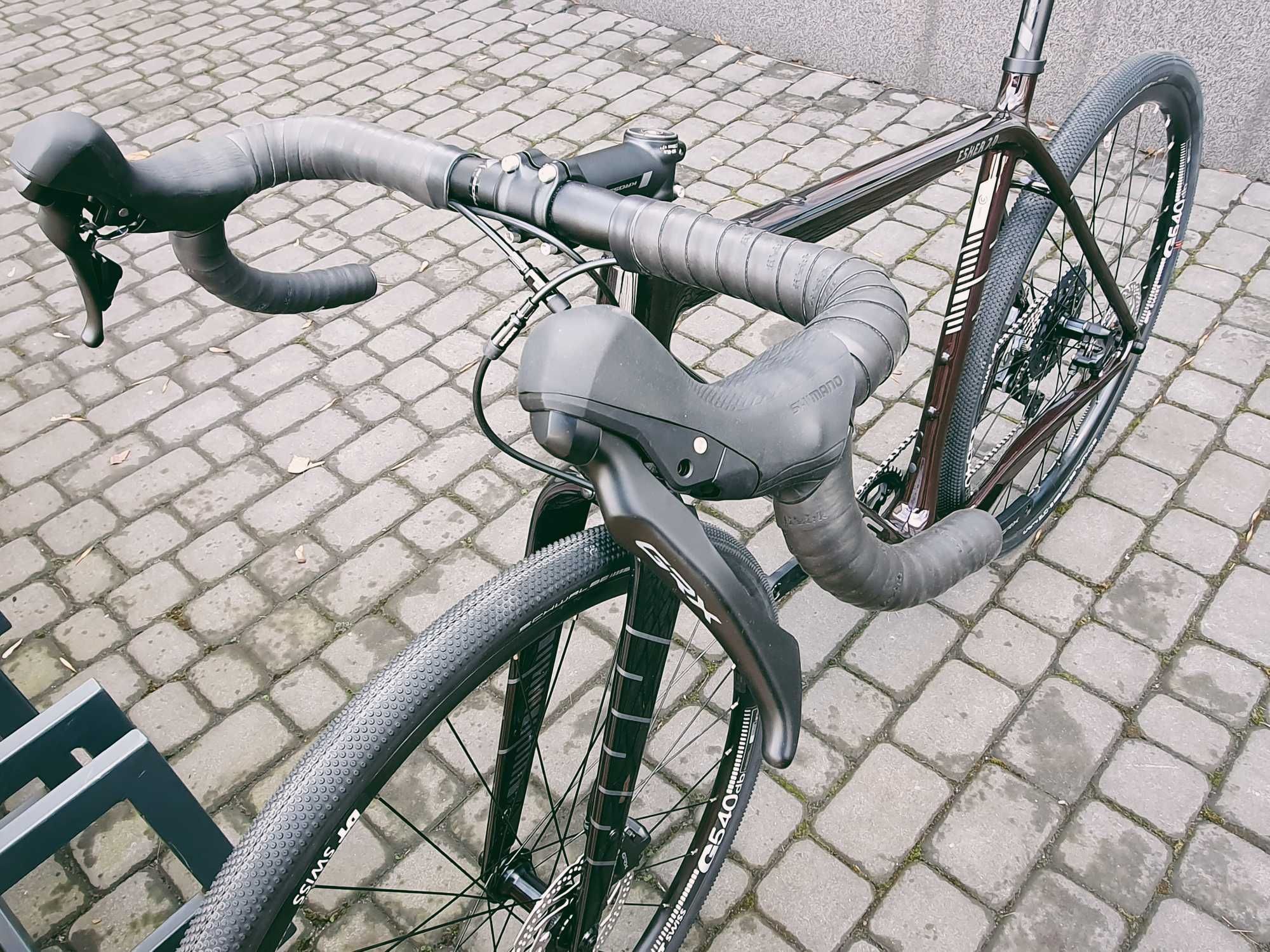 Kross Esker 7.0, rozm L (21"), gravel, carbon, shimano grx, 2024, -25%