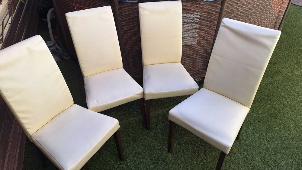 Cadeiras em Pele Sintética