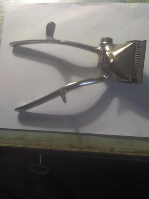 механічна машинка для стрижки