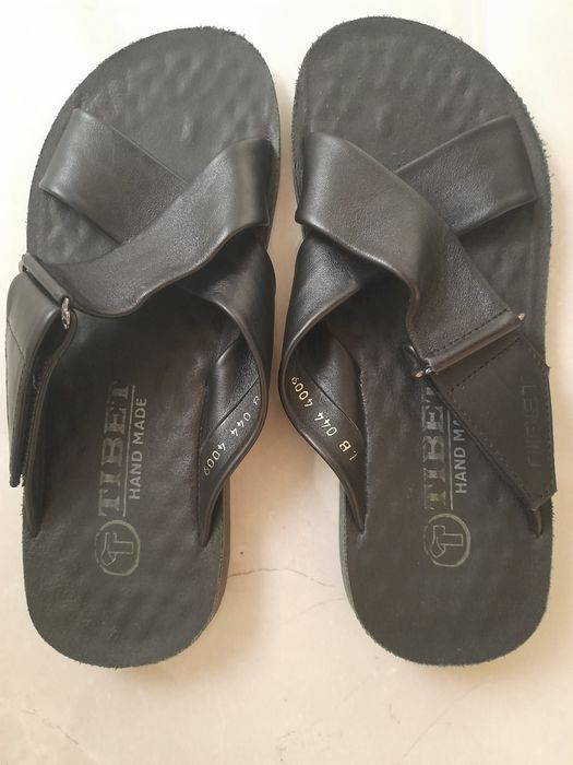 Шльопанці чоловічі шкіряні Tibet (р.40), жилет