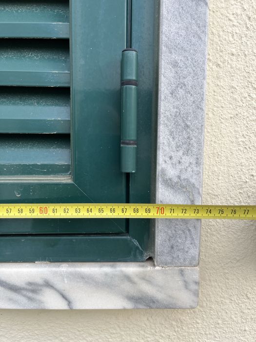 Portada de janela verde