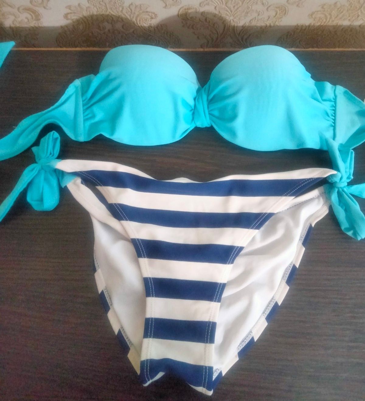 Продам купальники