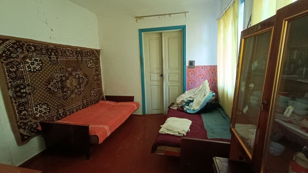 Продається будинок з ділянкою