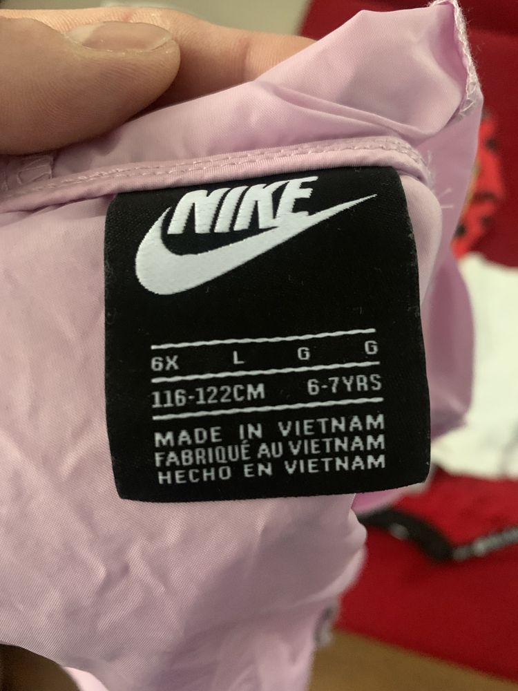 Kurtka kurteczka przeciwdeszczowa dla dziewczynki rozmiar 116-122 Nike