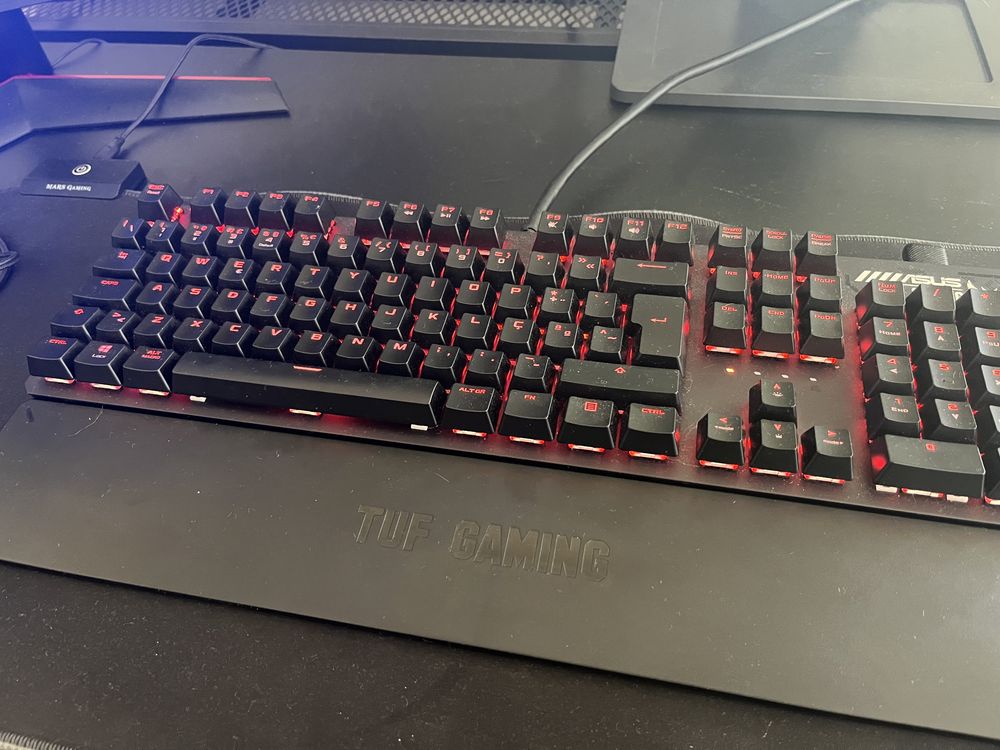 Teclado mecanico asus TUF gaming K3 RGB