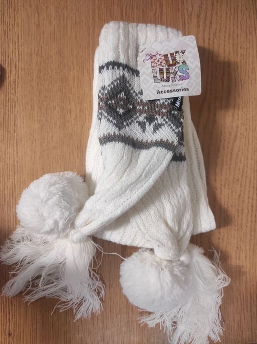 Zestaw zimowy szalik czapka i rękawiczki firmy Muks Luks