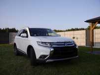 Mitsubishi Outlander Mitsubishi Outlander Polski Salon 4WD 7osób