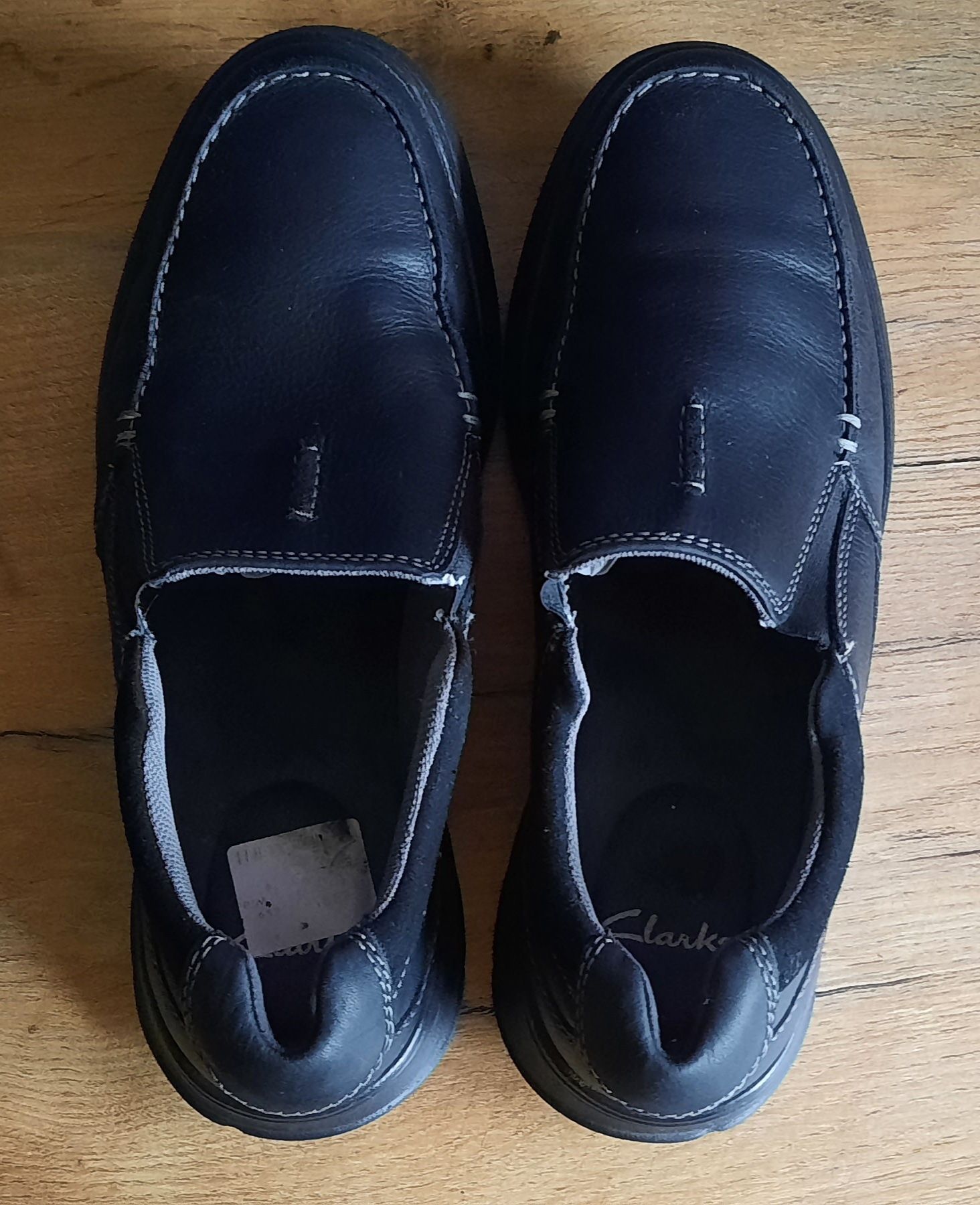 CLARKS skórzane eleganckie półbuty wsuwane Uk8H 42 27 cm