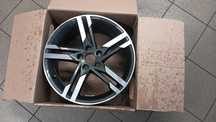 Audi A4 S4 B9 8W Felga aluminniowa R18 8W0