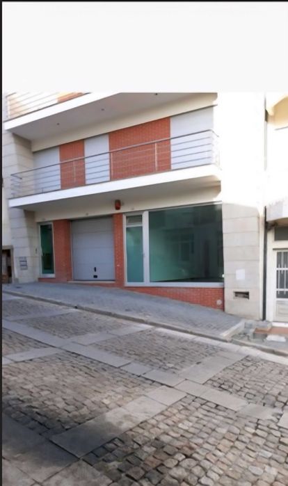 Venda de loja comercial em Vila Flor