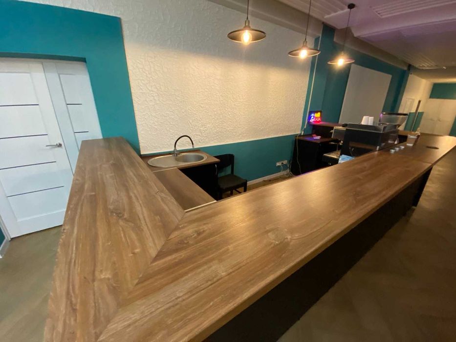 Продаємо обладнання: морозильні ларі, плити, пароконвектомат та інше