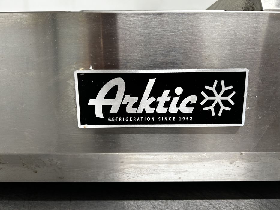 Witryna chłodnicza arktic hendi stan nieuzywany