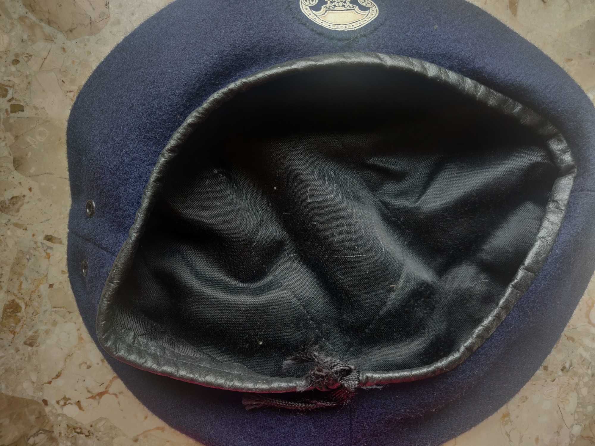 Oryginalny wojskowy beret granatowy