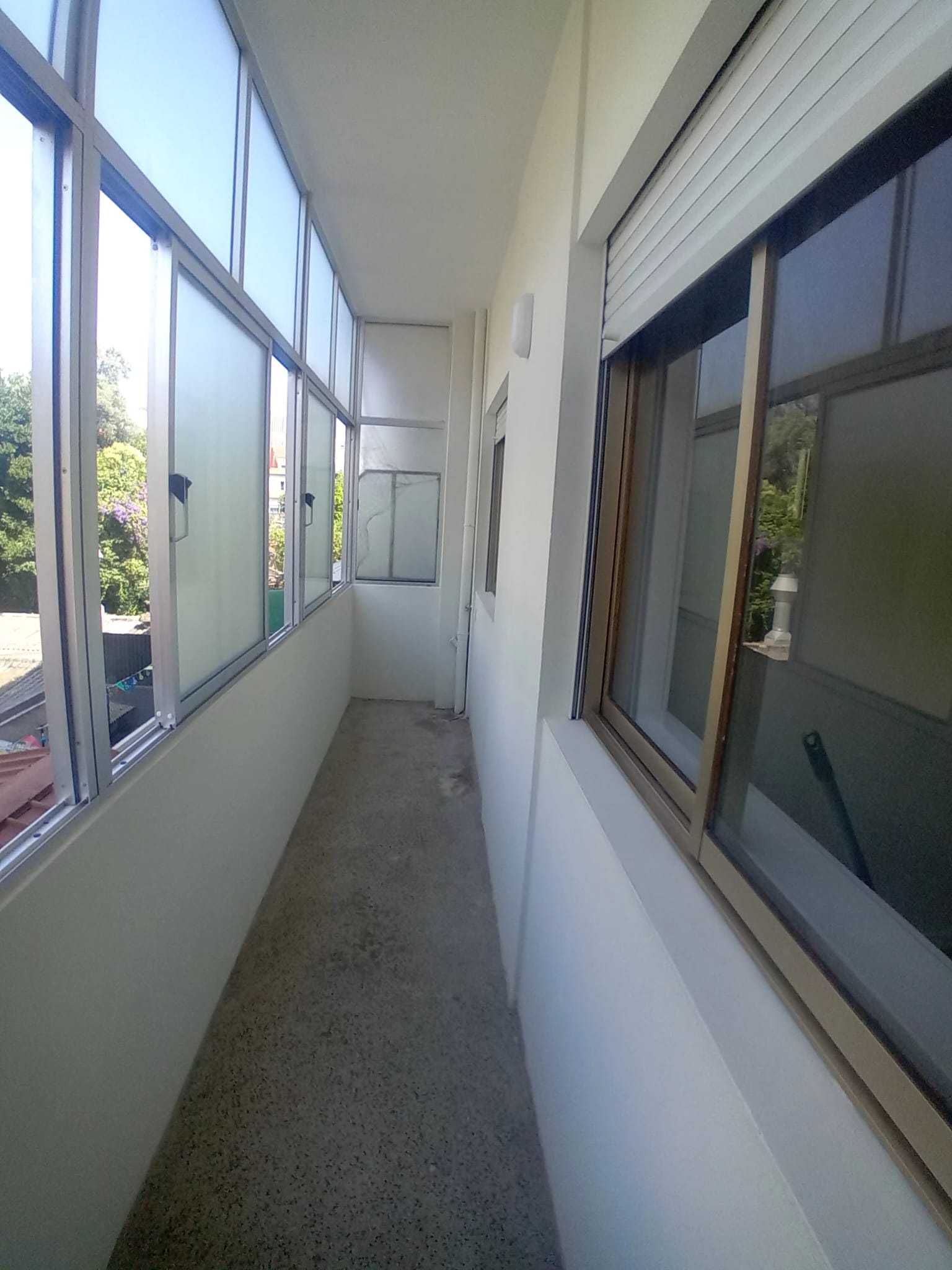 Excelente t1 renovado ao metro do Marquês