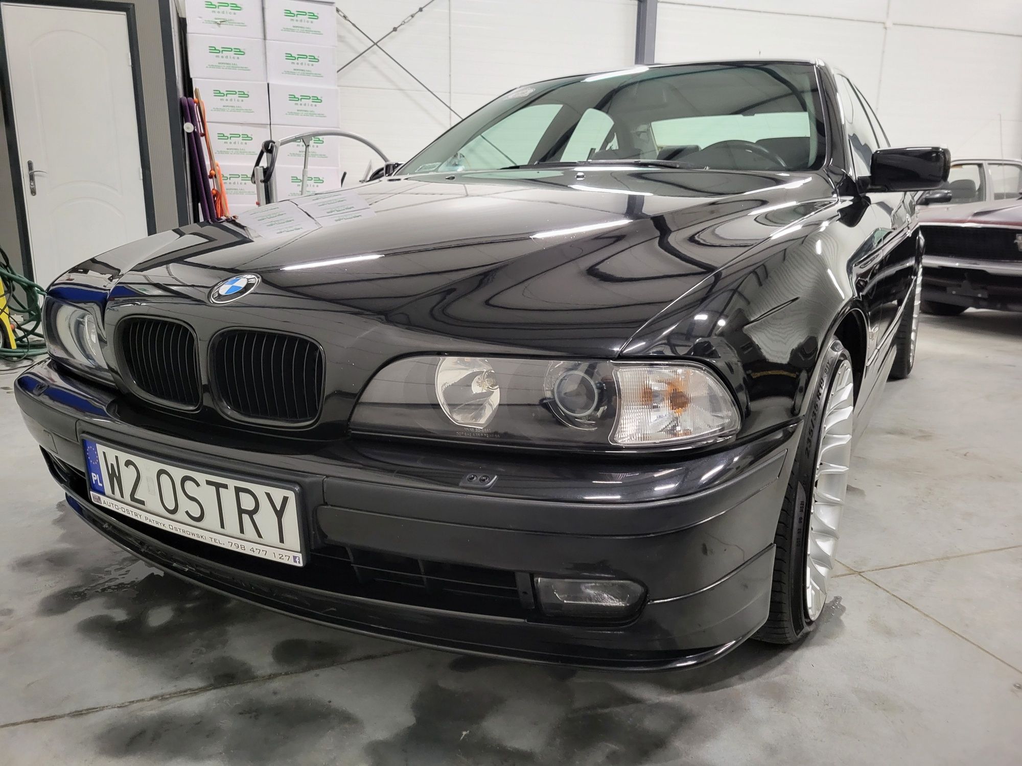 Nerki atrapa chłodnicy czarny mat BMW e39 przedlift