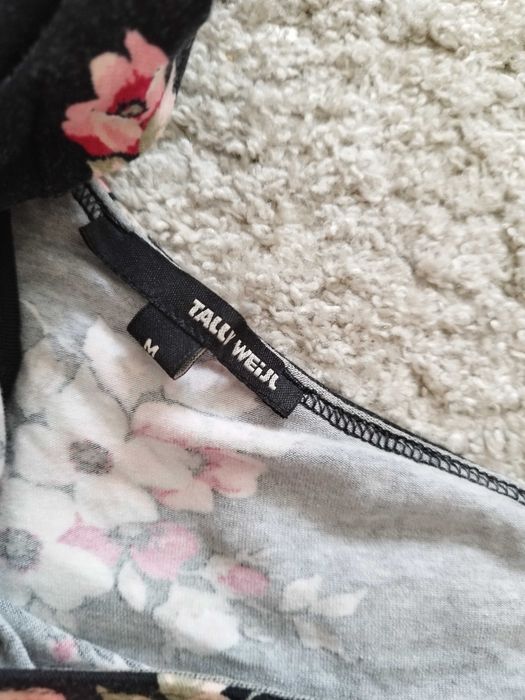 Bluzka hiszpanka na jedno ramię