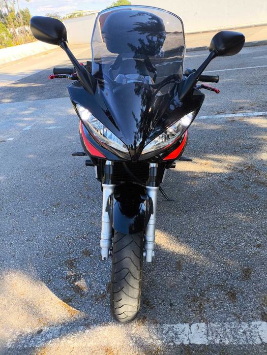 Yamaha Fazer FZS600 S1 - apenas 17500km