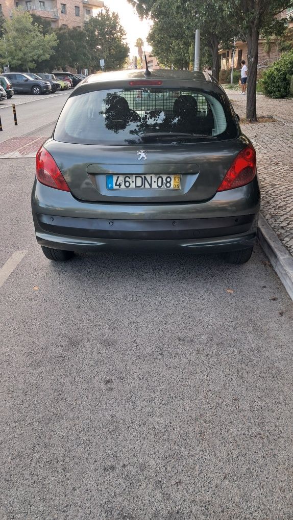 207 1.4HDI ano 2007 Bom estado