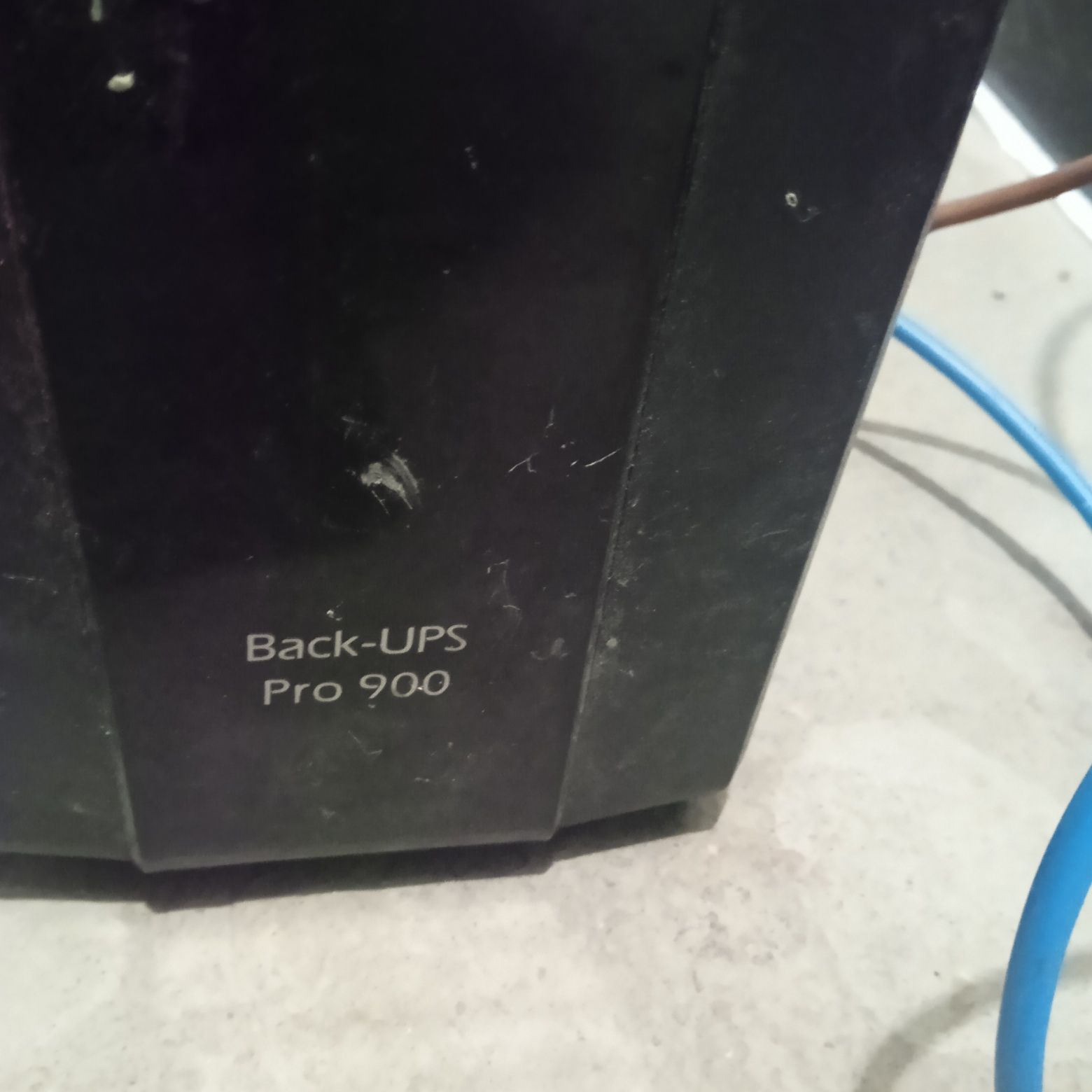 Продам бесперебойник APC Back UPS pro 900